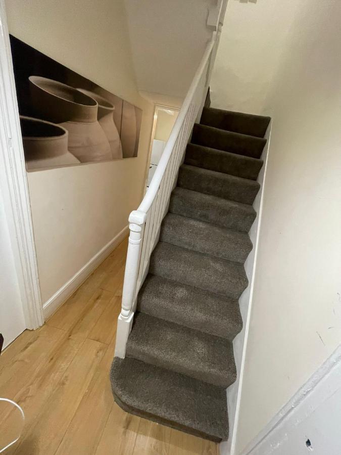 Big 3 Bedroom London House With 2 Bathroom พลัมสเตด ภายนอก รูปภาพ